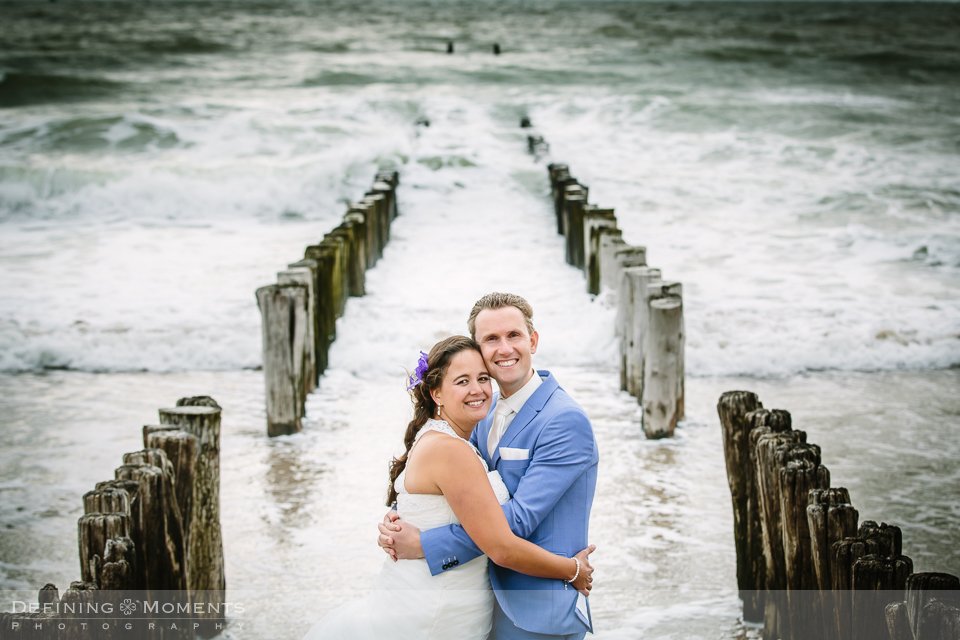 trouwreportage bruidsreportage trouwfoto bruidsfotografie duo team zeeland kontiki strand vlissingen middelburg bruidsfoto strandbruiloft